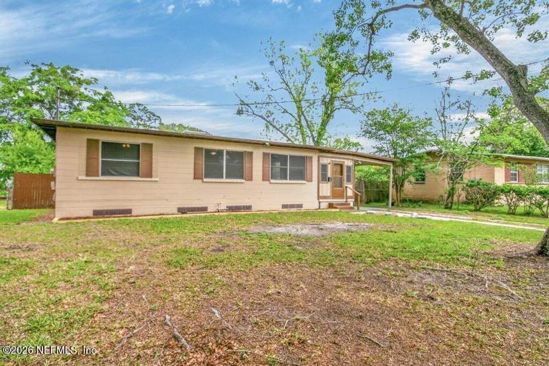 3 bedroom Single Family Residence at 2753 King Cole Drive, Floradale, Jacksonville — photo 2