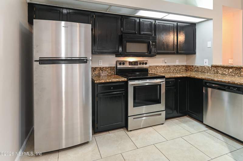 3 bedroom Single Family Residence at 12554 Blue Lagoon Trail, Hickory Lakes, Jacksonville — photo 4