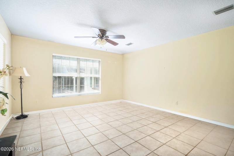 2 bedroom Single Family Residence at 542106 Lem Turner Road, Callahan, Callahan — photo 4
