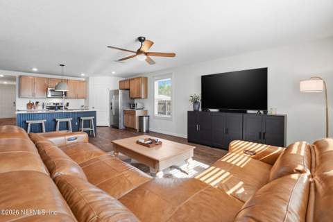 5733 Spruce Alder Way, Jacksonville FL - photo 16 of 43