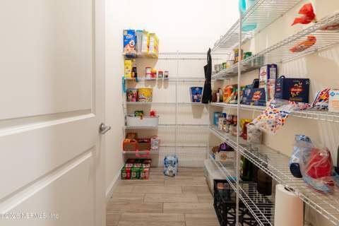 2865 Montilla Drive, Jacksonville FL - photo 8 of 40