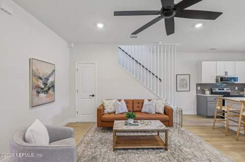 2413 Jerusalem Street, Jacksonville FL - photo 11 of 38