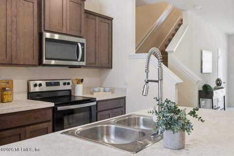 575 Oakleaf Plantation Parkway #1502, Orange Park FL - photo 16 of 31
