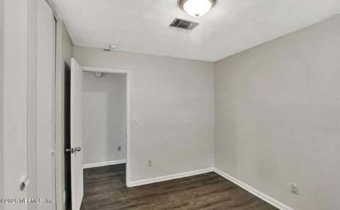 5013 Chivalry Drive, Jacksonville FL - photo 12 of 15