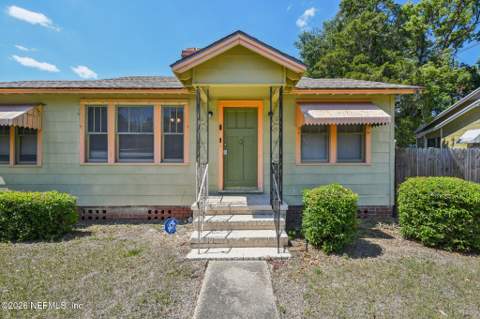 395 Duray Court, Jacksonville FL - photo 7 of 34