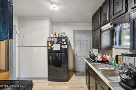 395 Duray Court, Jacksonville FL - photo 11 of 34