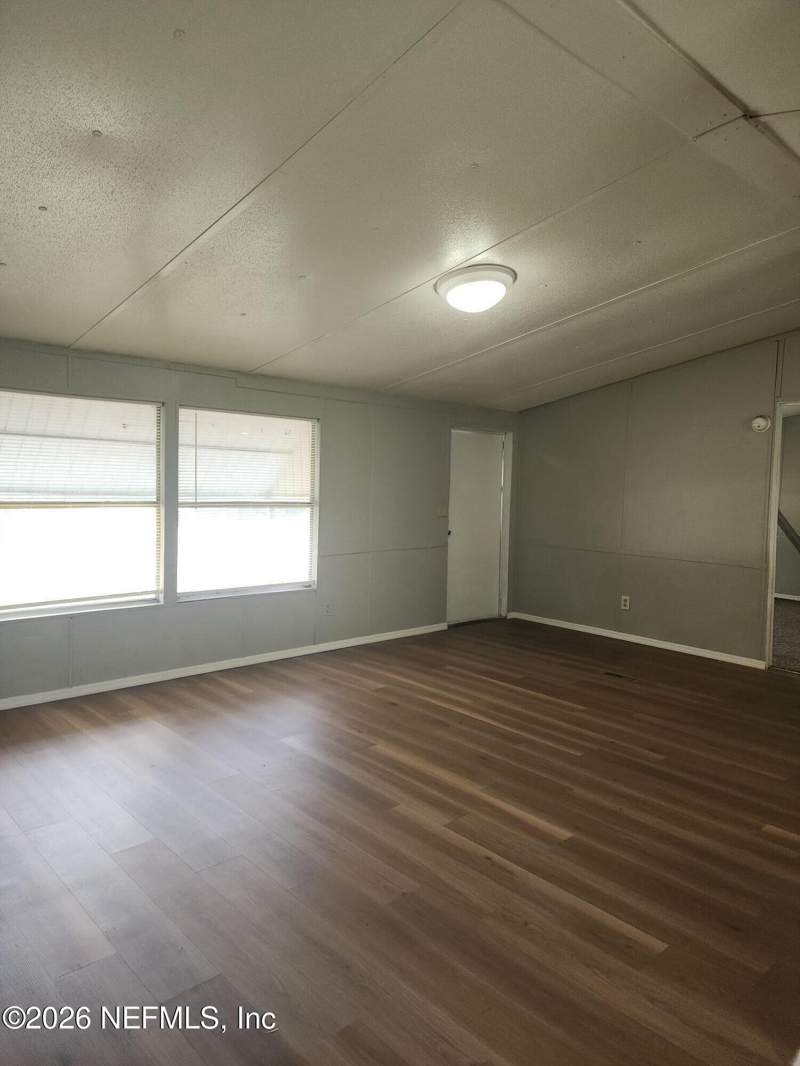 3 bedroom Mobile Home at 439 Vermont Avenue, St Johns Mobile Home Village, Green Cove Springs — photo 2