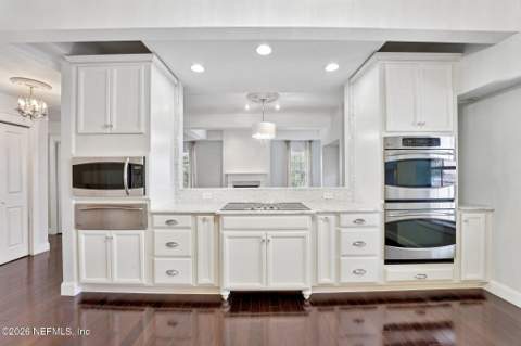 212 St Johns Avenue #212, Green Cove Springs FL - photo 10 of 54