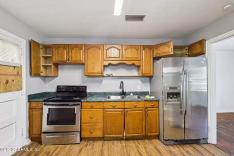 7859 Denham Road, Jacksonville FL - photo 14 of 26
