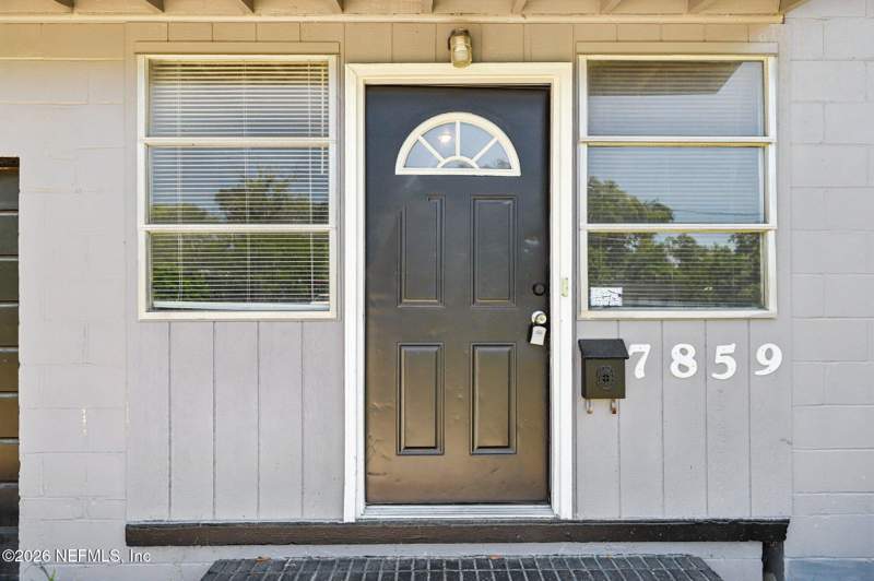 2 bedroom Single Family Residence at 7859 Denham Road, Lake Forest Hills, Jacksonville — photo 5