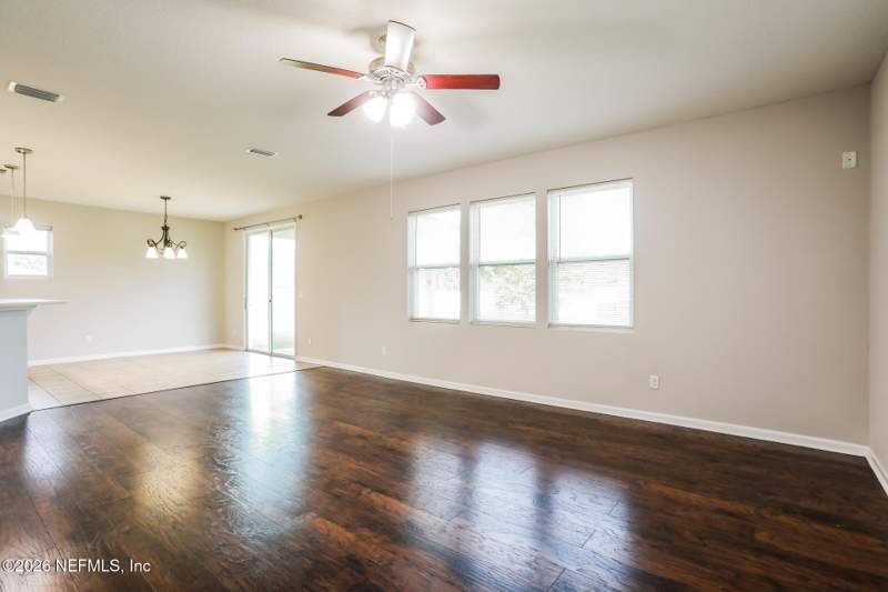 3 bedroom Single Family Residence at 7533 Windance Court, Westland Oaks, Jacksonville — photo 4