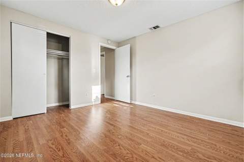 4226 Loys Drive, Jacksonville FL - photo 8 of 20