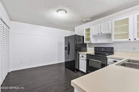 4023 Stillwood Drive, Jacksonville FL - photo 17 of 36