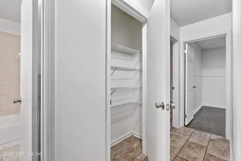 4023 Stillwood Drive, Jacksonville FL - photo 19 of 36
