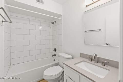 1210 Wonderwood Drive, Jacksonville FL - photo 18 of 36