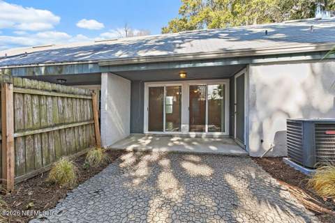 1210 Wonderwood Drive, Jacksonville FL - photo 19 of 36