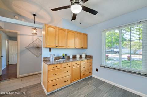 582 Aquatic Drive, Atlantic Beach FL - photo 9 of 28