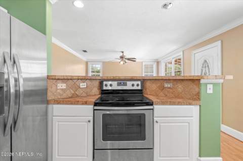 116 Oakland Avenue, San Mateo FL - photo 12 of 26