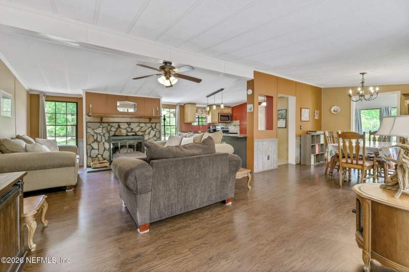 5 bedroom Mobile Home at 11419 Bocephus Lane, Coleman, Jacksonville — photo 5