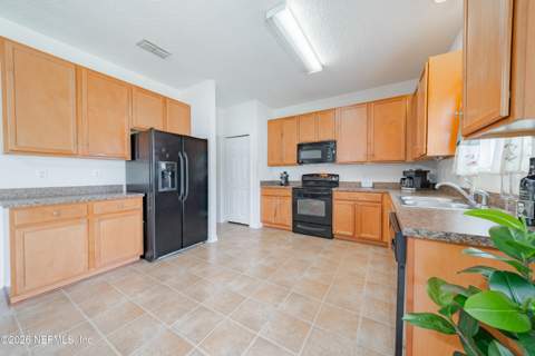 6054 Chestnut Gelding Lane, Jacksonville FL - photo 8 of 55