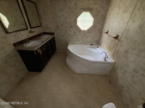 11530 Holton Lane, Jacksonville FL - photo 11 of 12