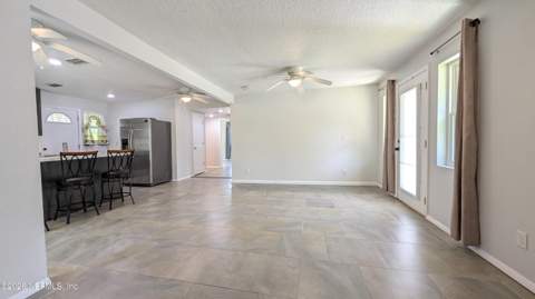 4065 Dellwood Avenue, Jacksonville FL - photo 7 of 30