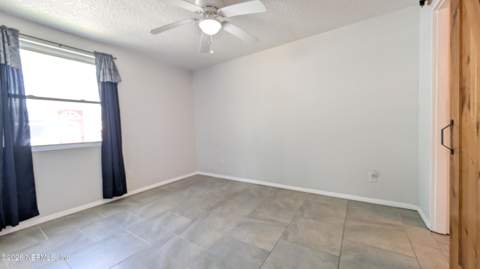 4065 Dellwood Avenue, Jacksonville FL - photo 12 of 30