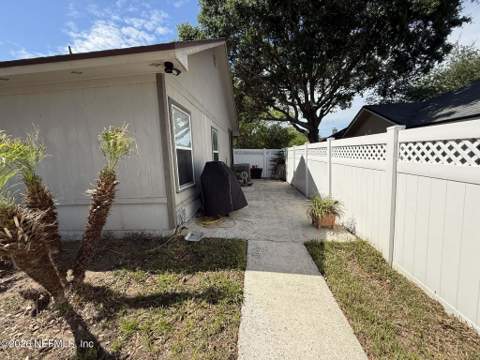 1829 Ashmore Green Drive, Jacksonville FL - photo 8 of 41