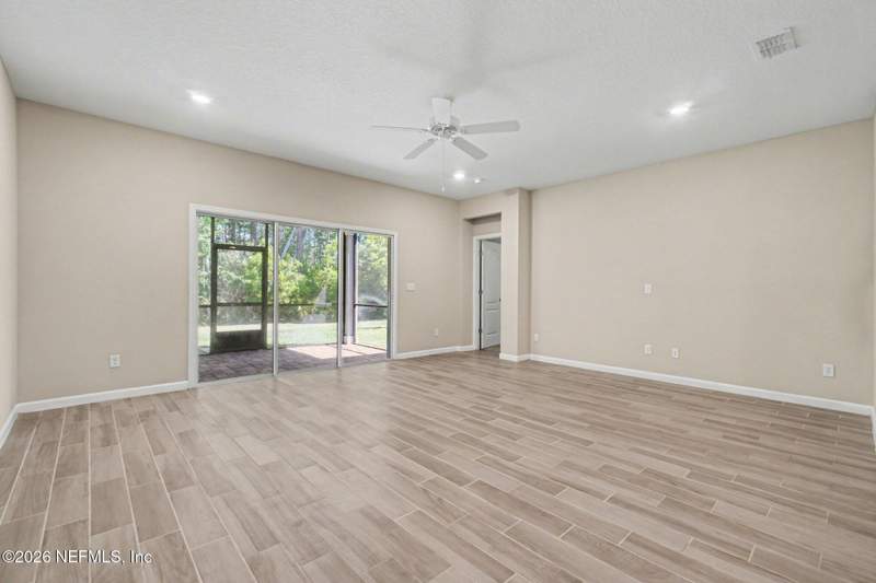 4 bedroom Single Family Residence at 10143 Ramsey Falls Drive, Longleaf, Jacksonville — photo 5