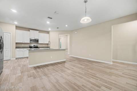 10143 Ramsey Falls Drive, Jacksonville FL - photo 7 of 30