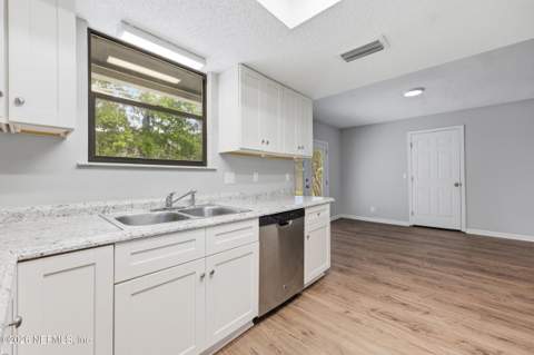 10829 Cheatham Trail, Jacksonville FL - photo 14 of 30