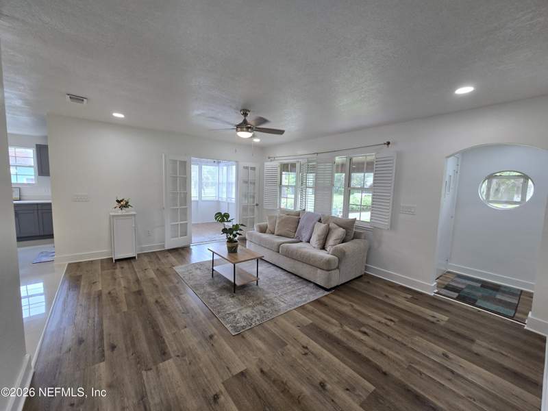 3 bedroom Single Family Residence at 1893 E Road, Ridgeland Gardens, Jacksonville — photo 3