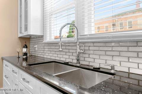 231 W 6th Street, Jacksonville FL - photo 11 of 38