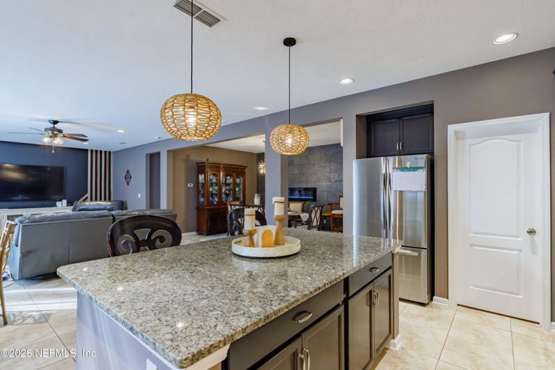5 bedroom Single Family Residence at 1252 Luffness Drive, Panther Creek, Jacksonville — photo 3
