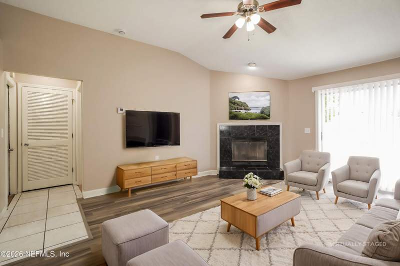 4 bedroom Single Family Residence at 7953 Georgia Jack Court, Big Oak Run, Jacksonville — photo 5