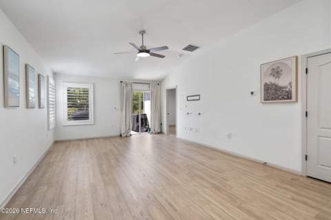 6068 Bucking Bronco Drive, Jacksonville FL - photo 13 of 34