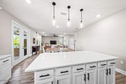 13073 Palmetto Bluff Drive, Jacksonville FL - photo 9 of 45