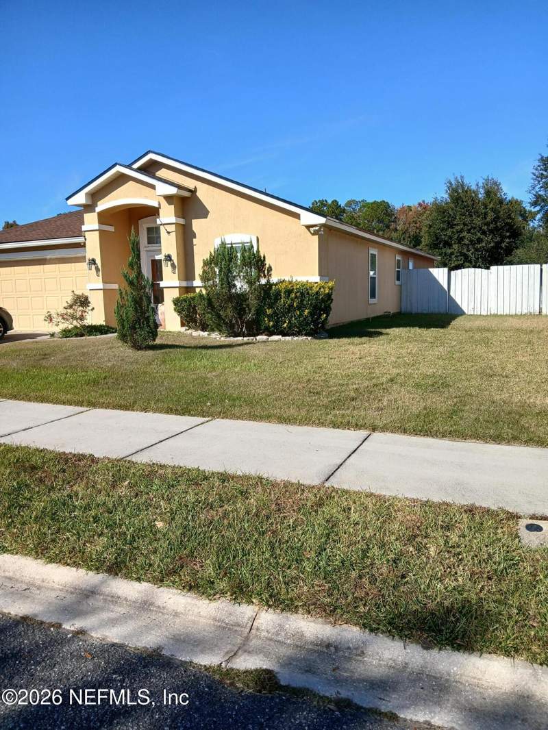 3 bedroom Single Family Residence at 6389 Pinewood Hills Drive, Barrington Cove, Jacksonville — photo 3