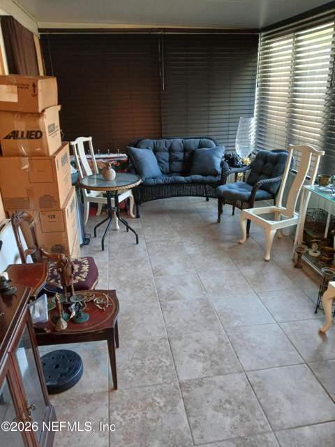 6389 Pinewood Hills Drive, Jacksonville FL - photo 20 of 21