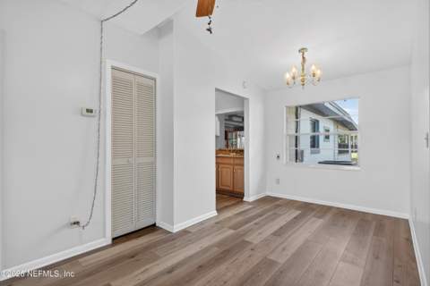 7638 Crest Drive, Jacksonville FL - photo 10 of 38