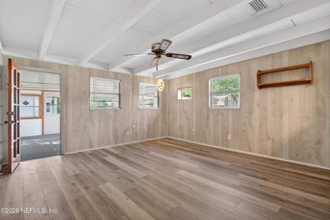 7638 Crest Drive, Jacksonville FL - photo 17 of 38