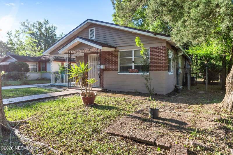 2 bedroom Single Family Residence at 1824 W 10th Street, Trout River, Jacksonville — photo 2
