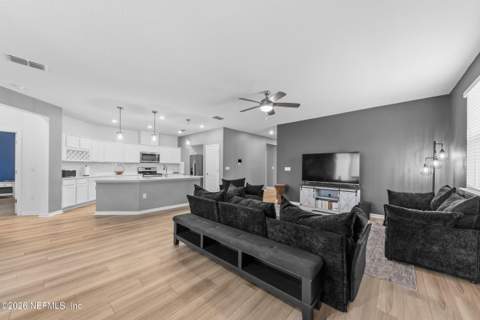 12278 Gillespie Avenue, Jacksonville FL - photo 11 of 30