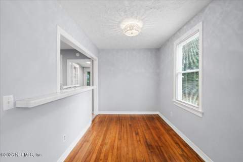 4649 Delta Avenue, Jacksonville FL - photo 10 of 40