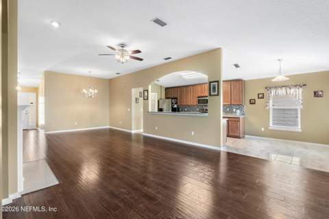6933 Southern Oaks Drive, Jacksonville FL - photo 11 of 39