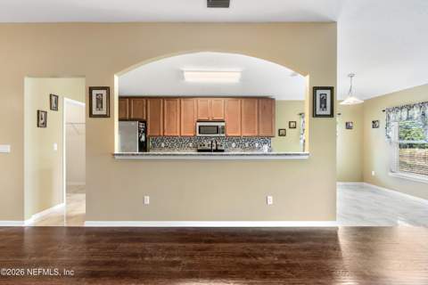 6933 Southern Oaks Drive, Jacksonville FL - photo 14 of 39