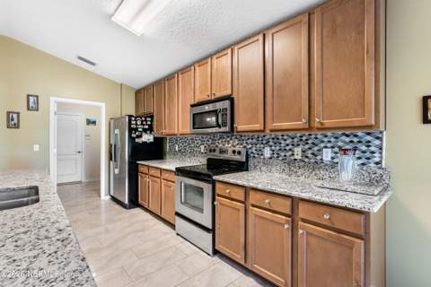 6933 Southern Oaks Drive, Jacksonville FL - photo 17 of 39