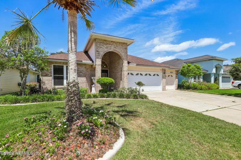 3 bedroom Single Family Residence at 1832 Chatham Village Drive, Chatham Village, Fleming Island — photo 3