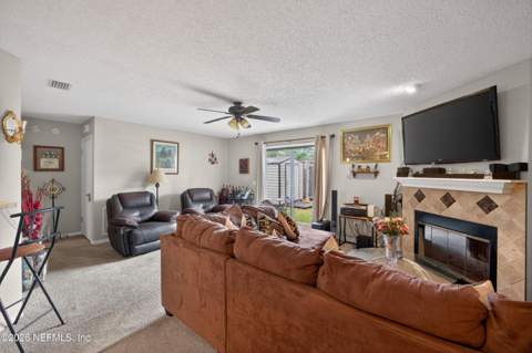 8849 Victoria Landing Drive, Jacksonville FL - photo 6 of 21