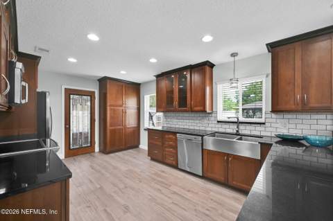 4173 Sunset Lane, Jacksonville FL - photo 20 of 56